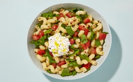 Cavatappi con Tomates, Rúcula y Ricotta