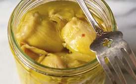 Alcachofas Baby Marinadas con Chile Picante