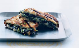 Panini de Provolone y Brócoli Rabe