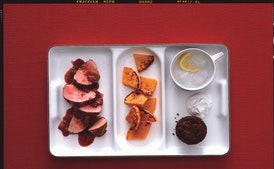 Lomo de cerdo asado con chutney de manzana