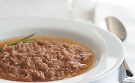 Risotto de Vino Tinto con Trufa y Caldo de Parmesano